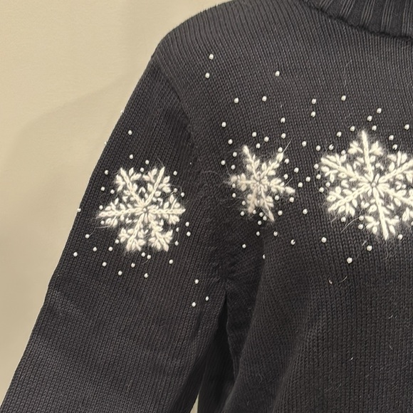 Quacker Factory Black Zip Front Cardigan with White Snowflakes NWT - Picture 5 of 9